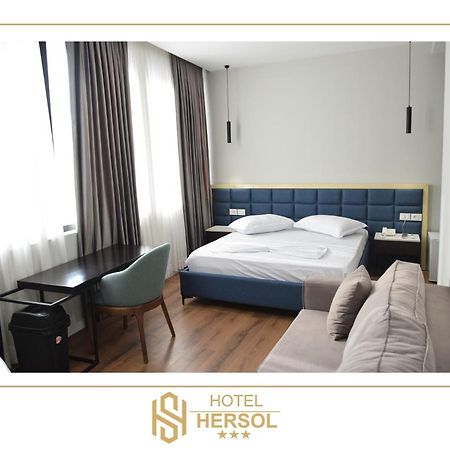 Hotel Hersol Дуррес Экстерьер фото