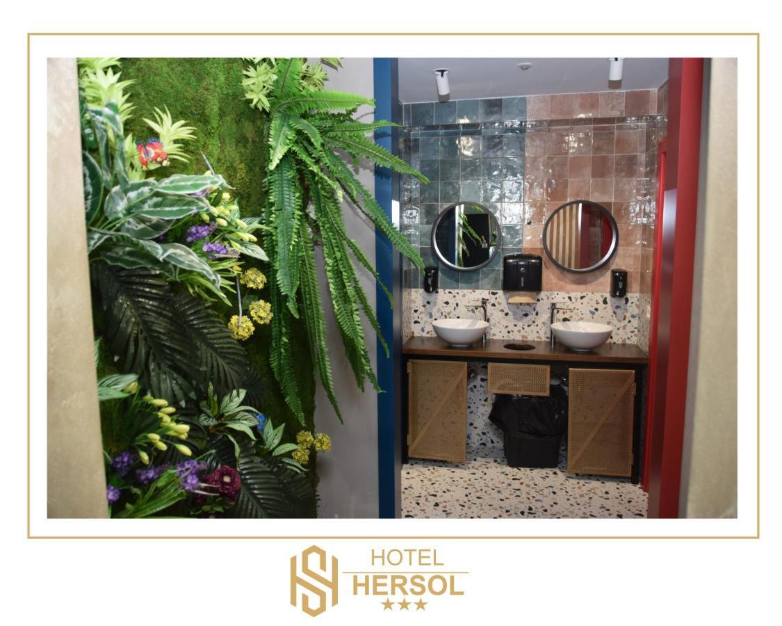 Hotel Hersol Дуррес Экстерьер фото