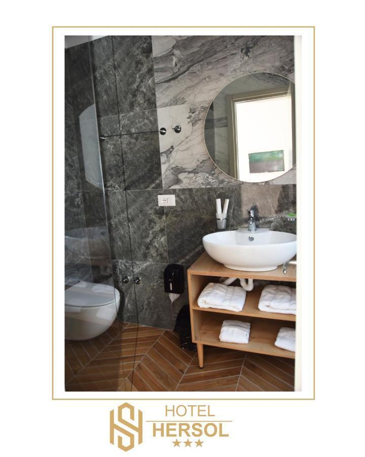 Hotel Hersol Дуррес Экстерьер фото